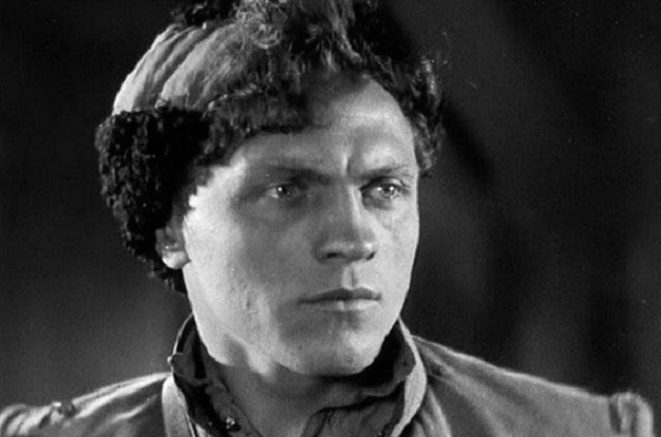 Петька в фильме "Чапаев", 1934 г (актер Леонид Кмит)