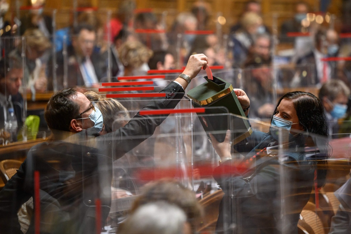    FABRICE COFFRINI/AFP/East News