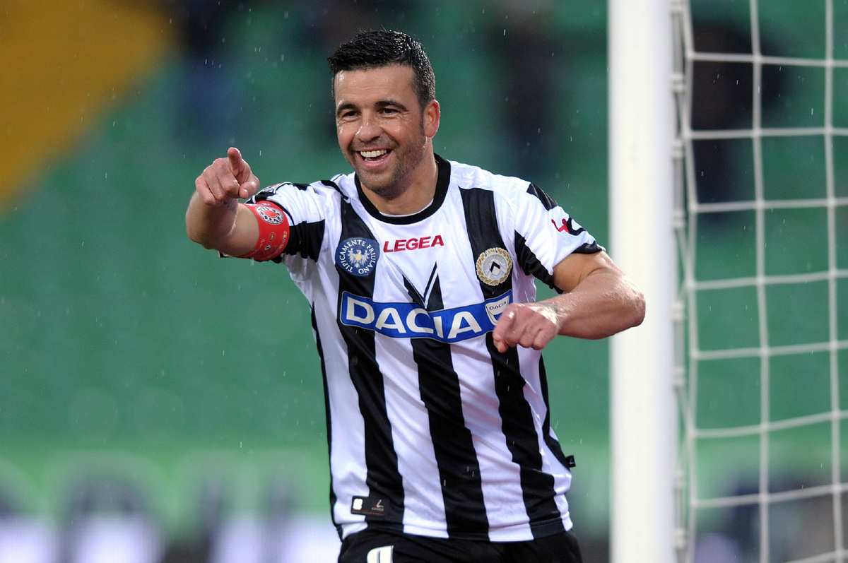 Маленький гигант большой игры умел красиво улыбаться