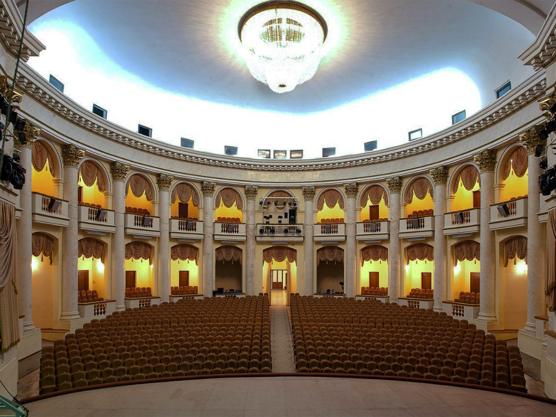 Узнайте афишу Зимнего театра Сочи на 2024 год: премьеры и шоу