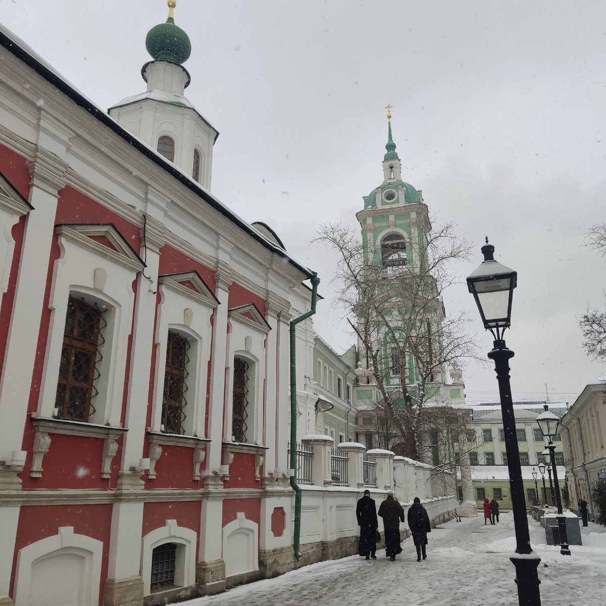 В Черниговском переулке