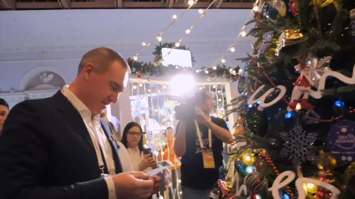    Югорчан приглашают присоединиться к благотворительной акции «Елка желаний»