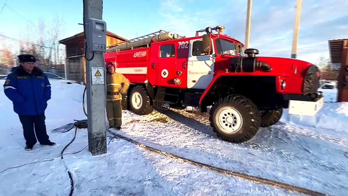    В Коммунистическом специально для пожарного депо построили артезианскую скважину