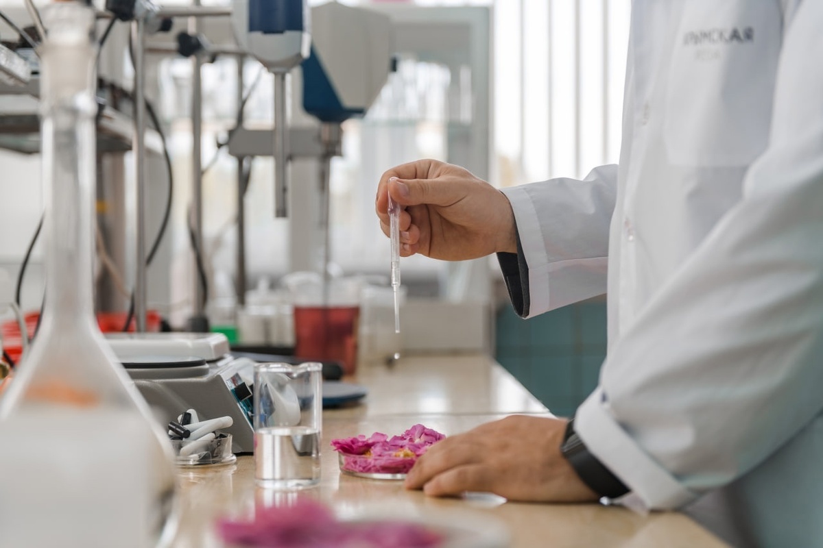 Производственная лаборатория "Комбинат "Крымская Роза", с. Чайкино