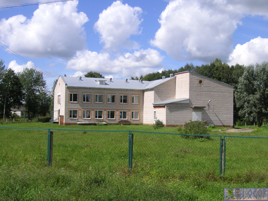 Щелканово, административное здание