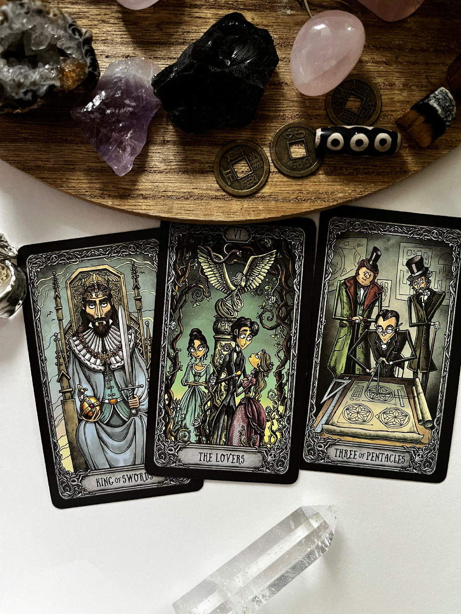 Общие тенденции месяца для близнецов ♊️  такие, что не очень будет хотеться контактировать. Будет чувствоваться некая отстраненность и холодность. На импровизацию в ситуациях лучей не надеятся, действуйте до конца декабря четко по правилам и нормам.