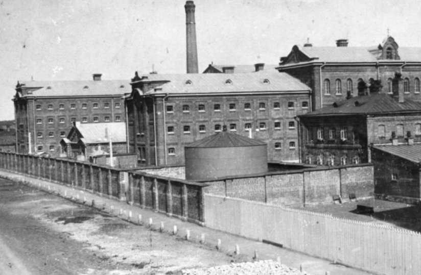 Самарская губернская тюрьма. Начало ХХ века. Фото: историческая-самара.рф

Самарская губернская тюрьма. Начало ХХ века