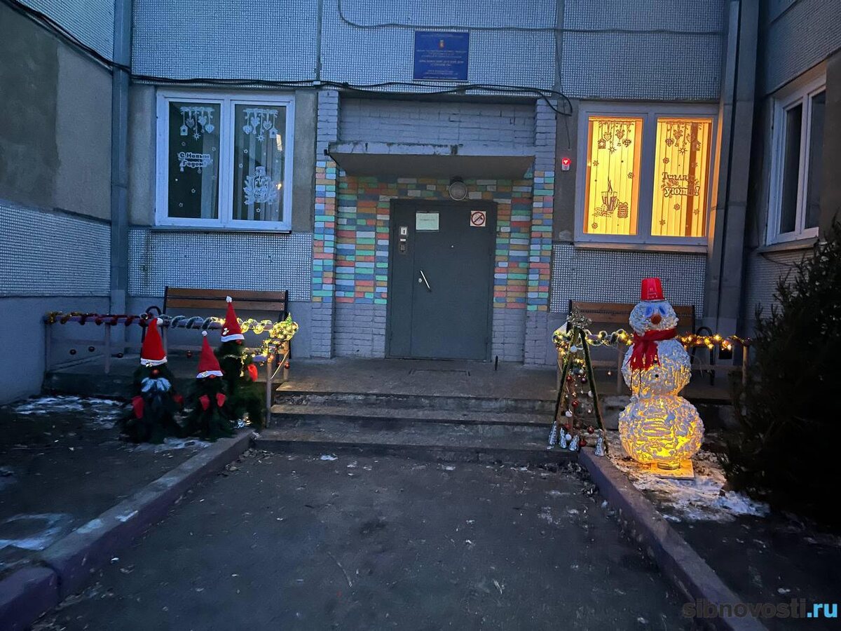    Фото: sibnovosti.ru. Вечером это все выглядит еще красивее