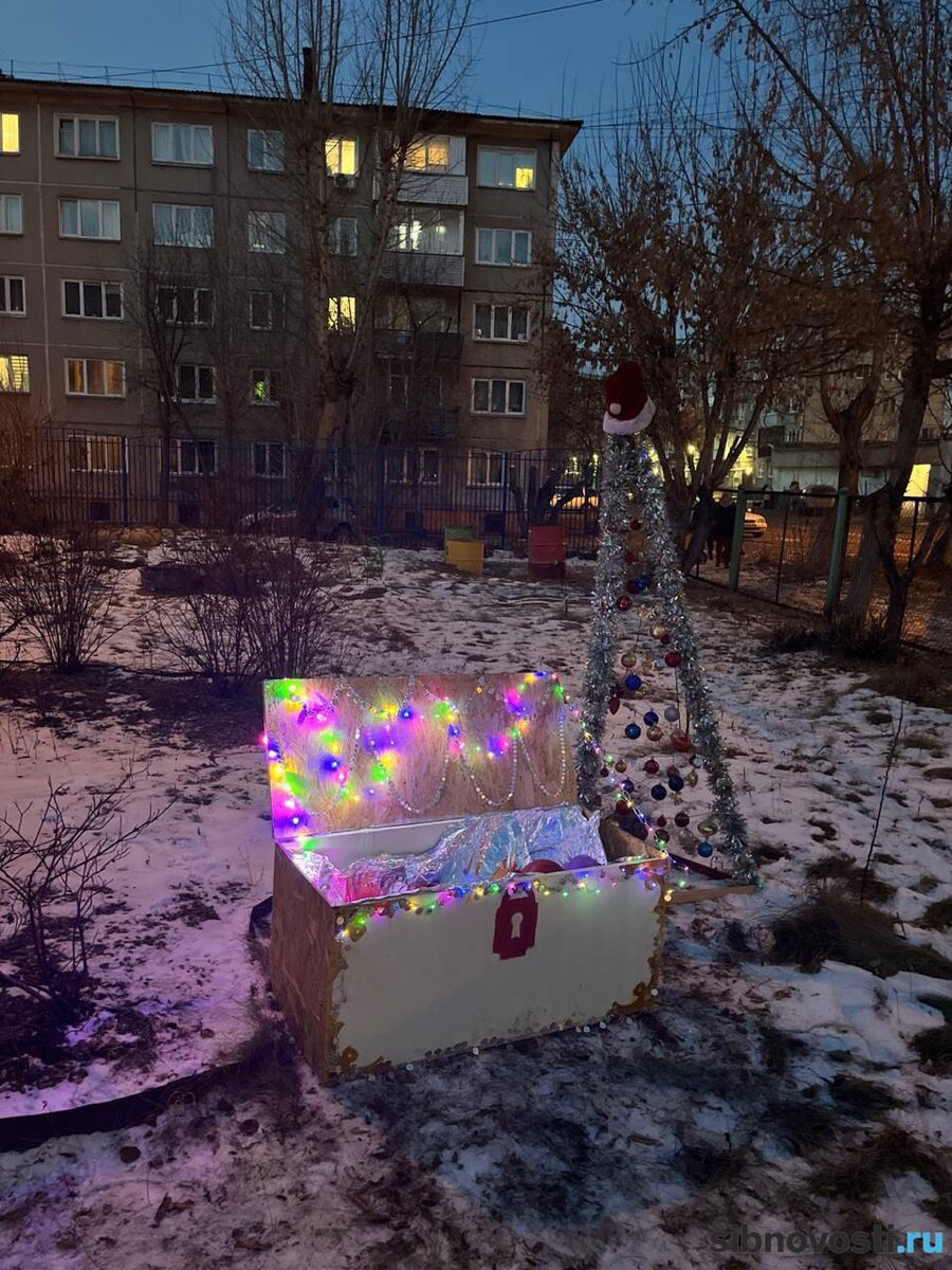    Фото: sibnovosti.ru. Вечером это все выглядит еще красивее