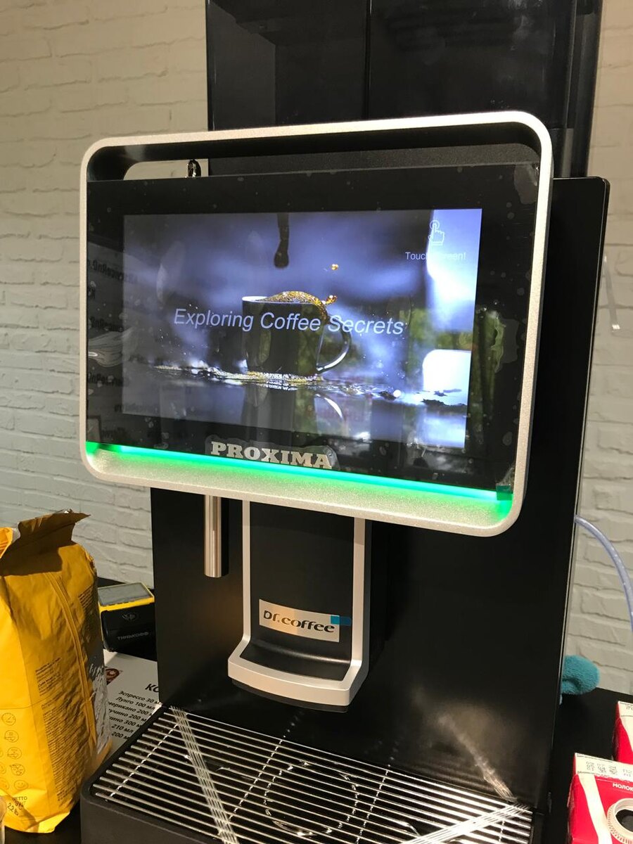 Просто запишите свою рекламу на usb флешку и подключите её к кофемашине!