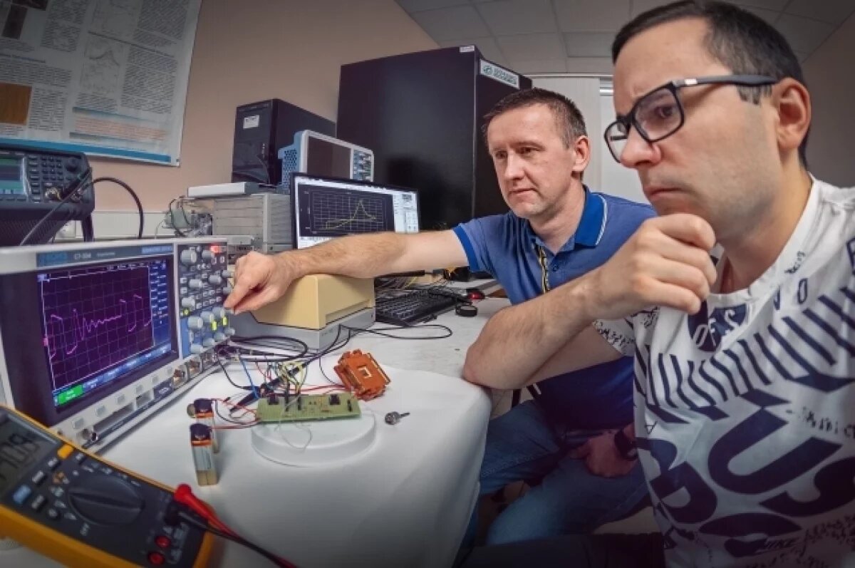    Биоподобный нейрон создали нижегородские ученые