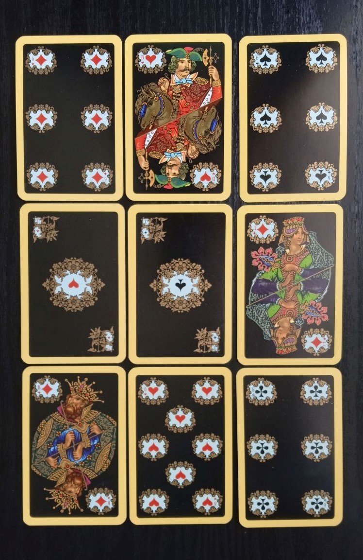 Ответ смотрим на колоде "Палех"