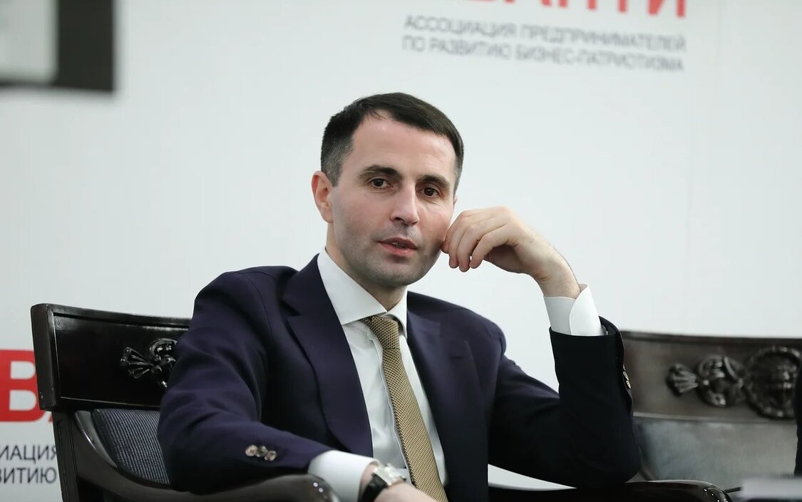 Рахман Янсуков.