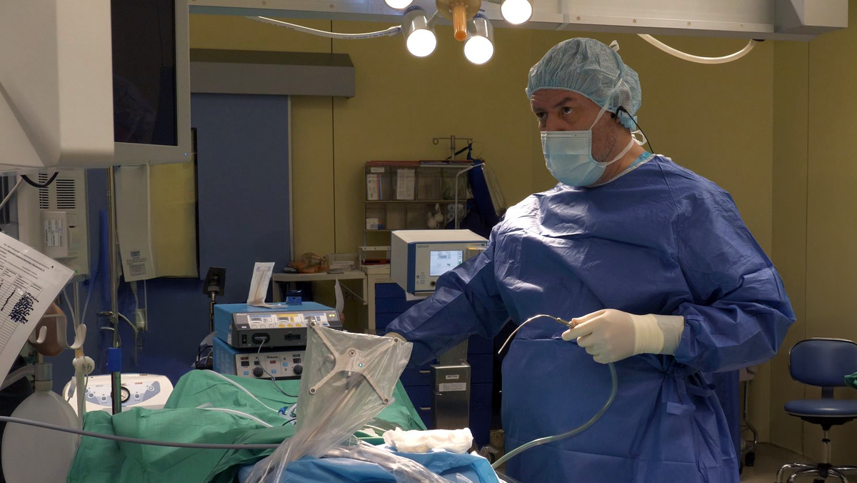 Бахтияр Юсуфович Пашаев, врач-нейрохирург, профиль в специальности нейрохирургии: эндоназальноскопическая хирургия патологических процессов основания черепа и гипофизарной ямки