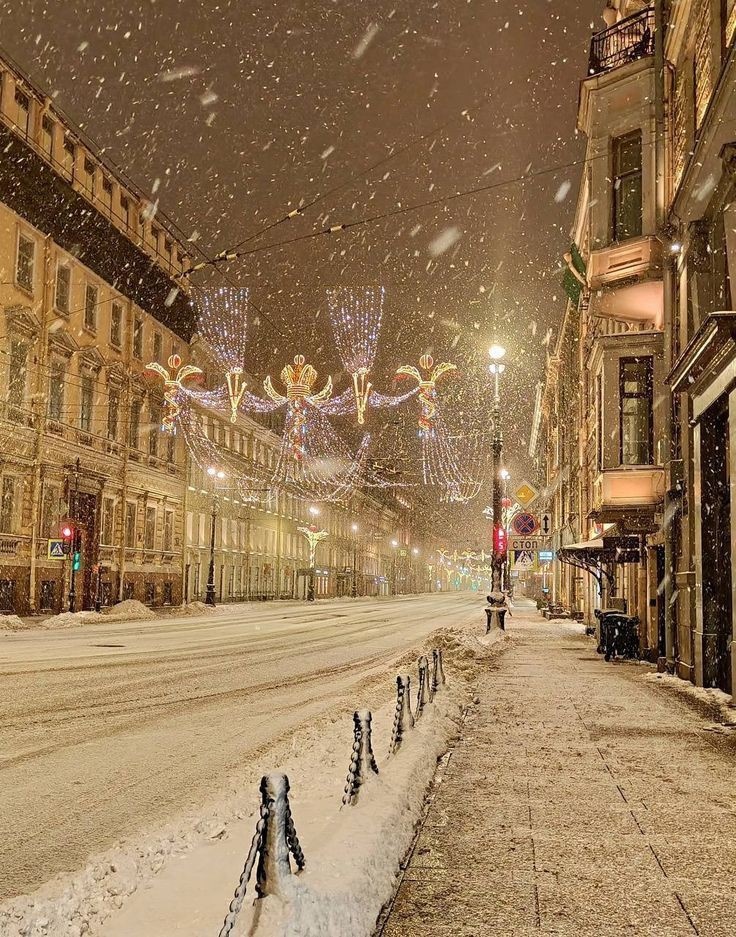 Потому как атмосфера должна быть