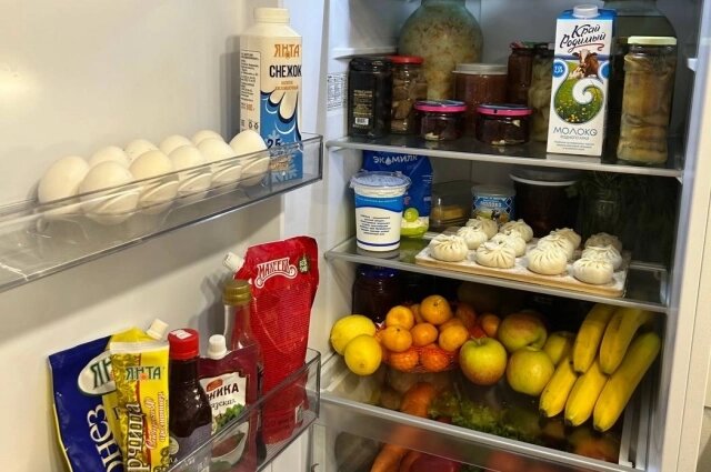    Норбоевы покупают молоко, сыр, фрукты, иногда сладости. Фото: личный архив/ Предоставлено героем публикации.