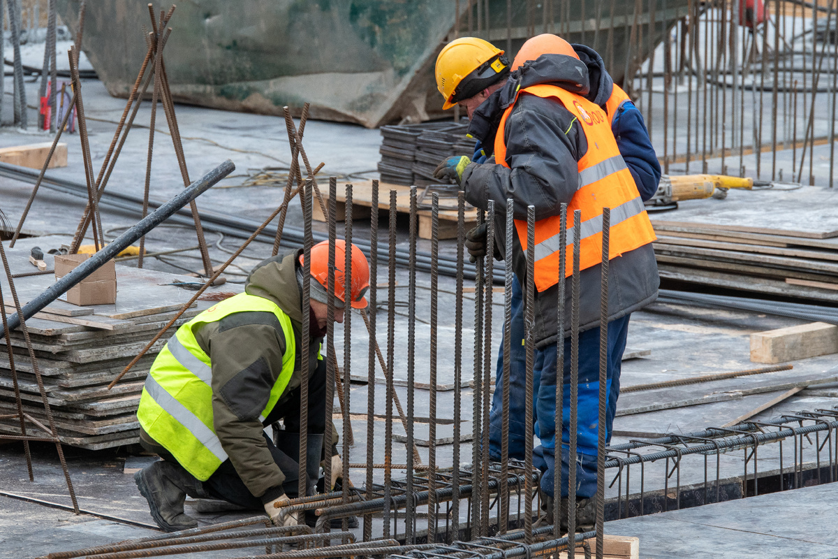 На возведение "Зари" уже ушло 8 тыс. куб. метров бетона и 3,2 тыс. тонн арматуры. 