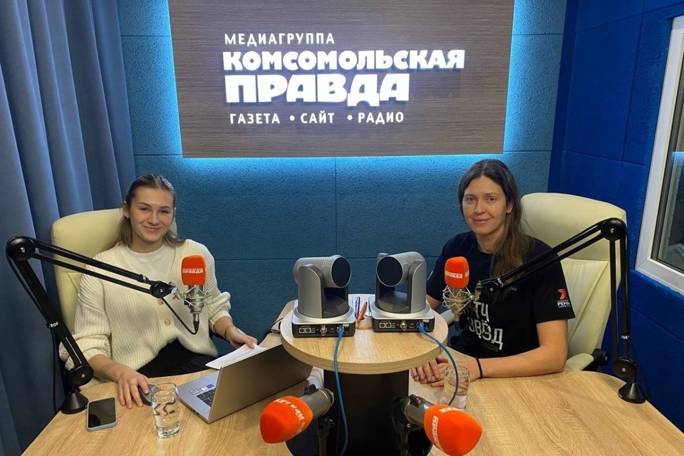    Ольга Артешина в студии радио «КП-Самара» 98.2 FM.