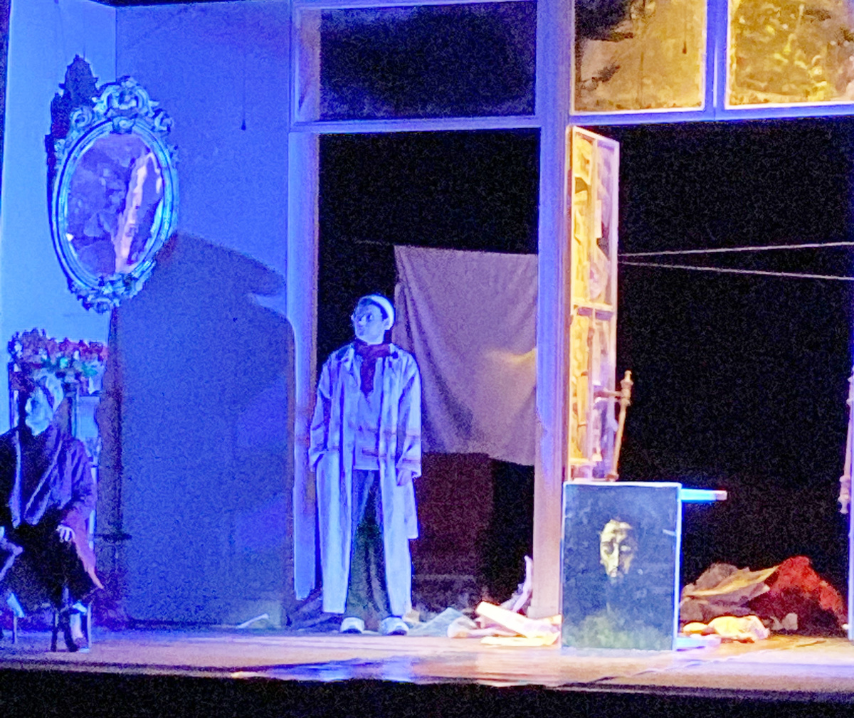 «Портрет» Кунгурского Театра юного зрителя - это история про человека, его путь и боль