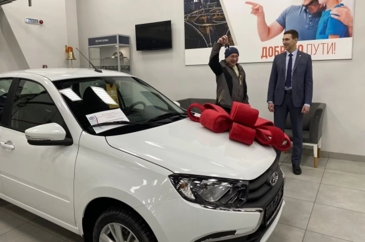    В Мурманской области восемь пострадавших на производстве получили машины