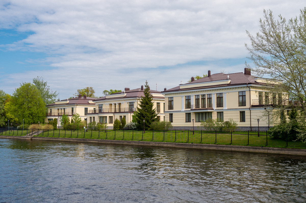 Крестовский остров СПб 