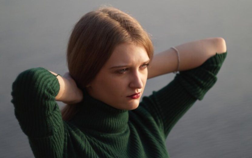    Признаки неуверенного в себе человека: как распознать и справиться