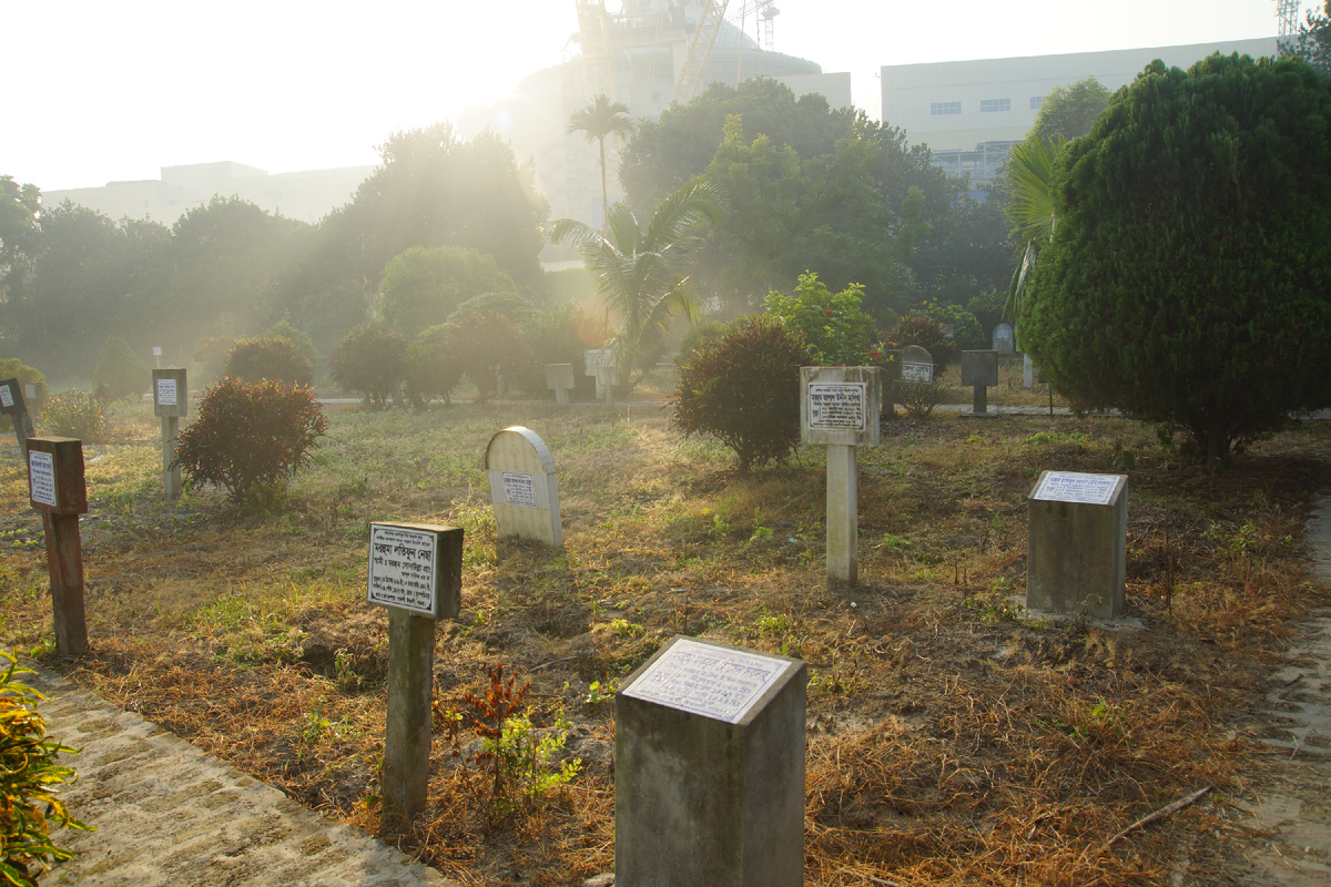 кладбище (листайте галерею)