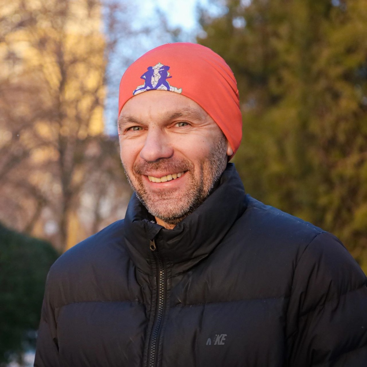 Откопал на чердаке старенькую куртку (16 лет), Богиня Ника теперь со мной. 