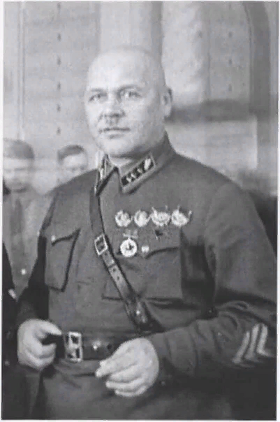 Нач. АБТУ РККА  комкор танковых войск Д.Г. Павлов.