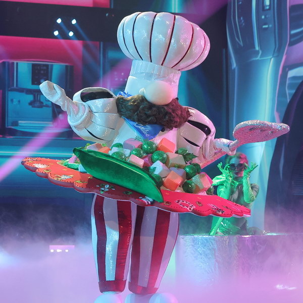     В «Новогодней Маске» примут участие Королевская змея и Салат оливье