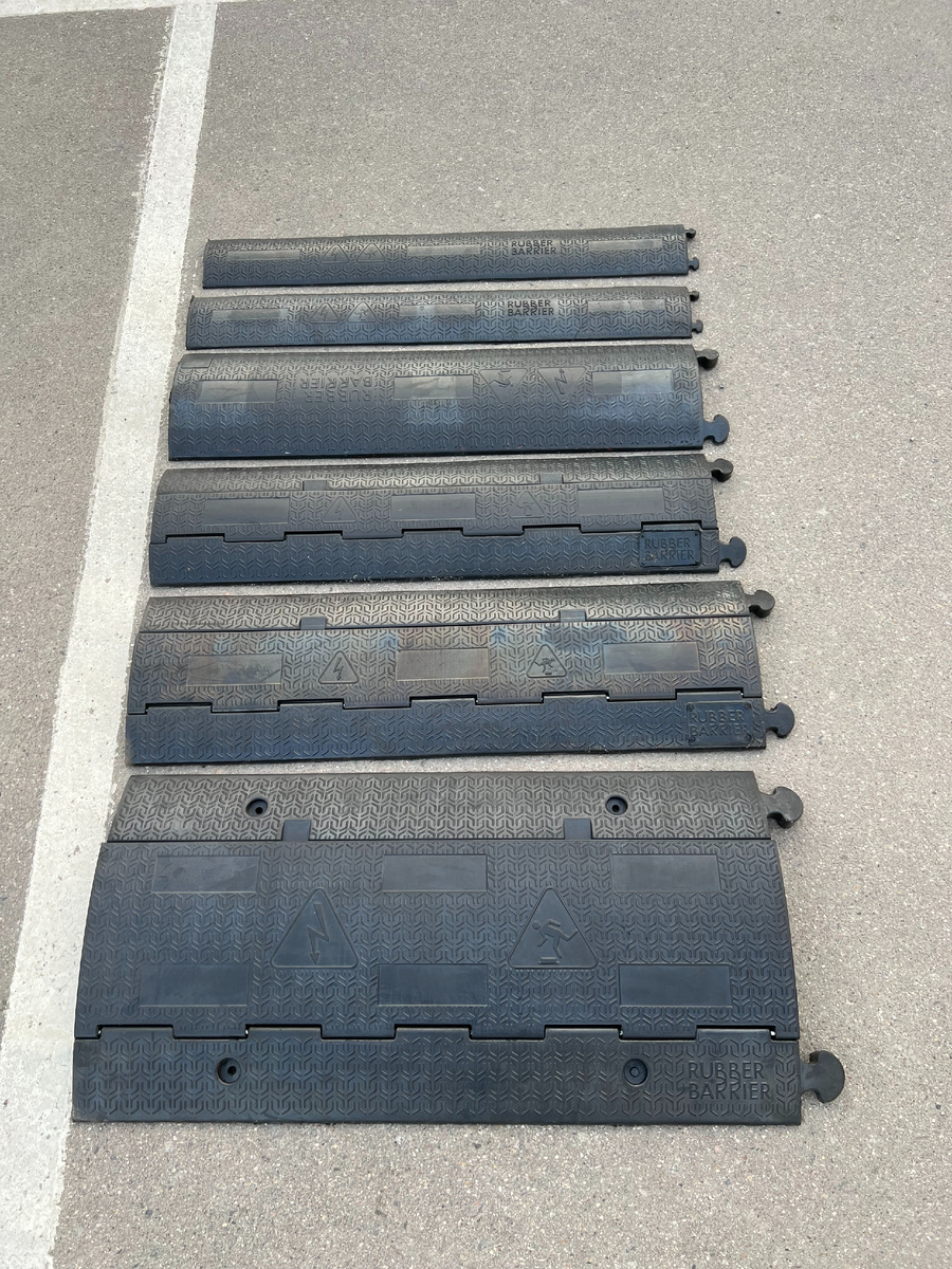 Резиновый кабель-канал Rubber Barrier