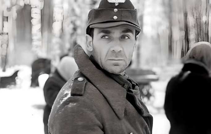 Именно благодаря этой роли он получил множество наград