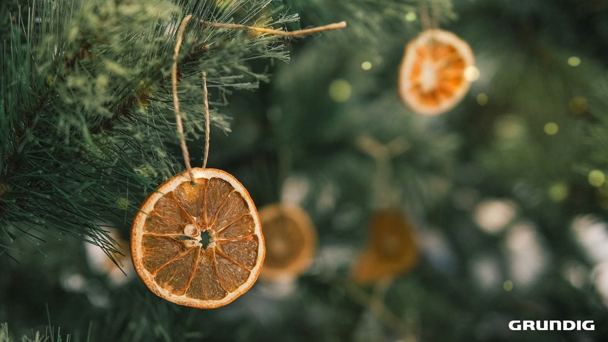 Яркий и ароматный декор из апельсинов легко приготовить в духовом шкафу Grundig GEBM12300BSA