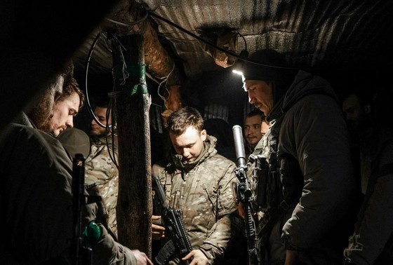    Солдаты ВСУ в зоне боевых действий