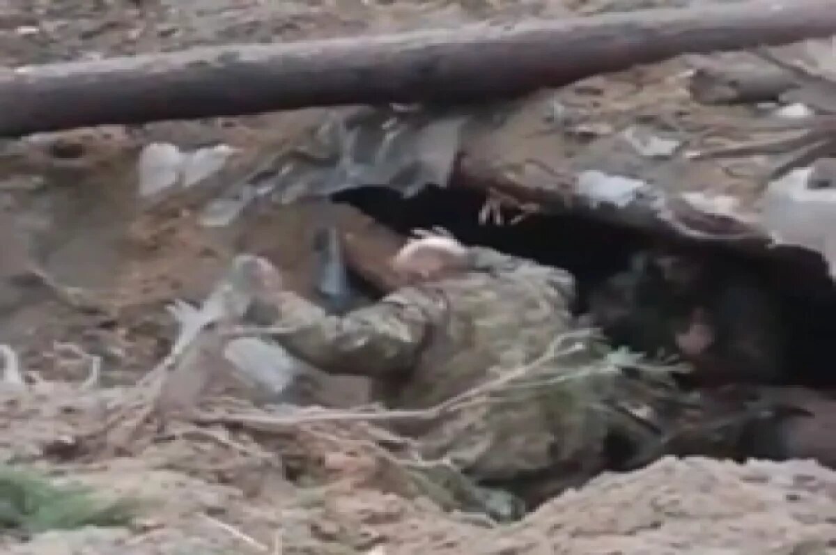    Опубликованы кадры массовой сдачи в плен солдат ВСУ под Курском