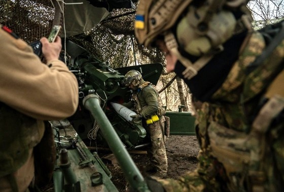    Военнослужащие Вооруженных сил Украины в зоне боевых действий