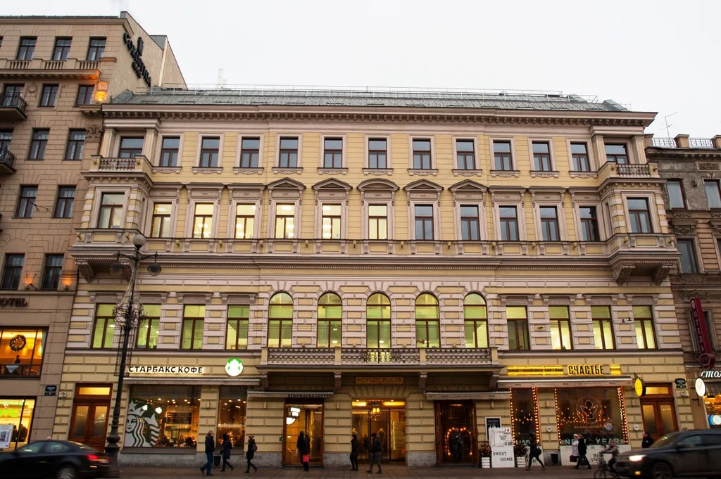 Невский проспект, 55. Фото с сайта https://yandex.ru/maps/org/piter_tur_rf/137949781443/. Взято с Яндекс.Картинки