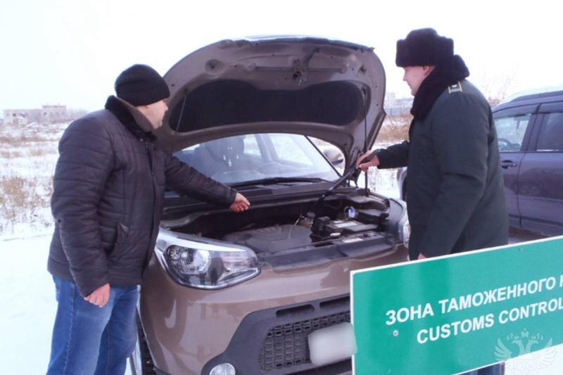    Челябинская таможня / В разы выросло количество автомобилей, ввозимых в Челябинскую область из-за рубежа