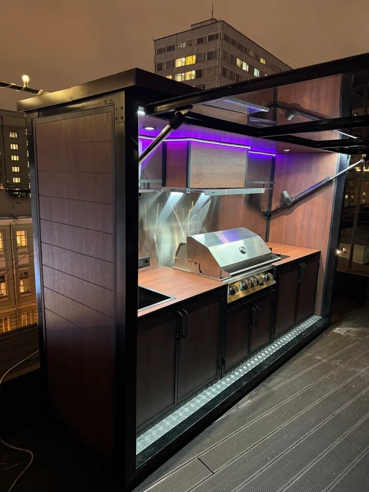 Комплекс "Джин" на крыше дома в Москве.