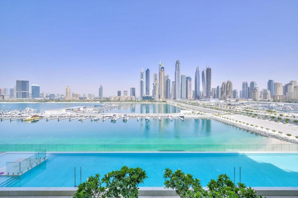 Damac за 10 часов продал жилья на сумму AED 10 млрд, а Emaar представил новую эксклюзивную коллекцию недвижимости в Emaar Beachfront.