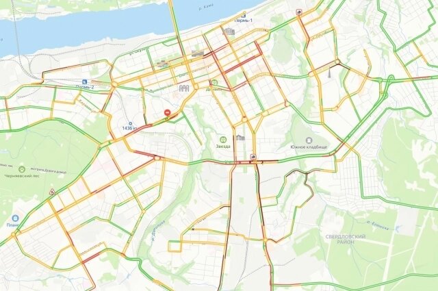    Движение выделено красным и бордовым цветом. Фото: Скриншот Яндекс.Карты