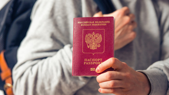    В России появится возможность заселения в отели по загранпаспорту Роман Захаров