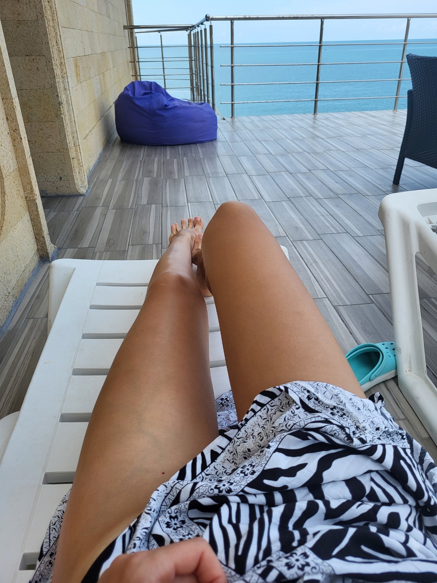 Терраса отеля, выход на неё рядом с нашим номером