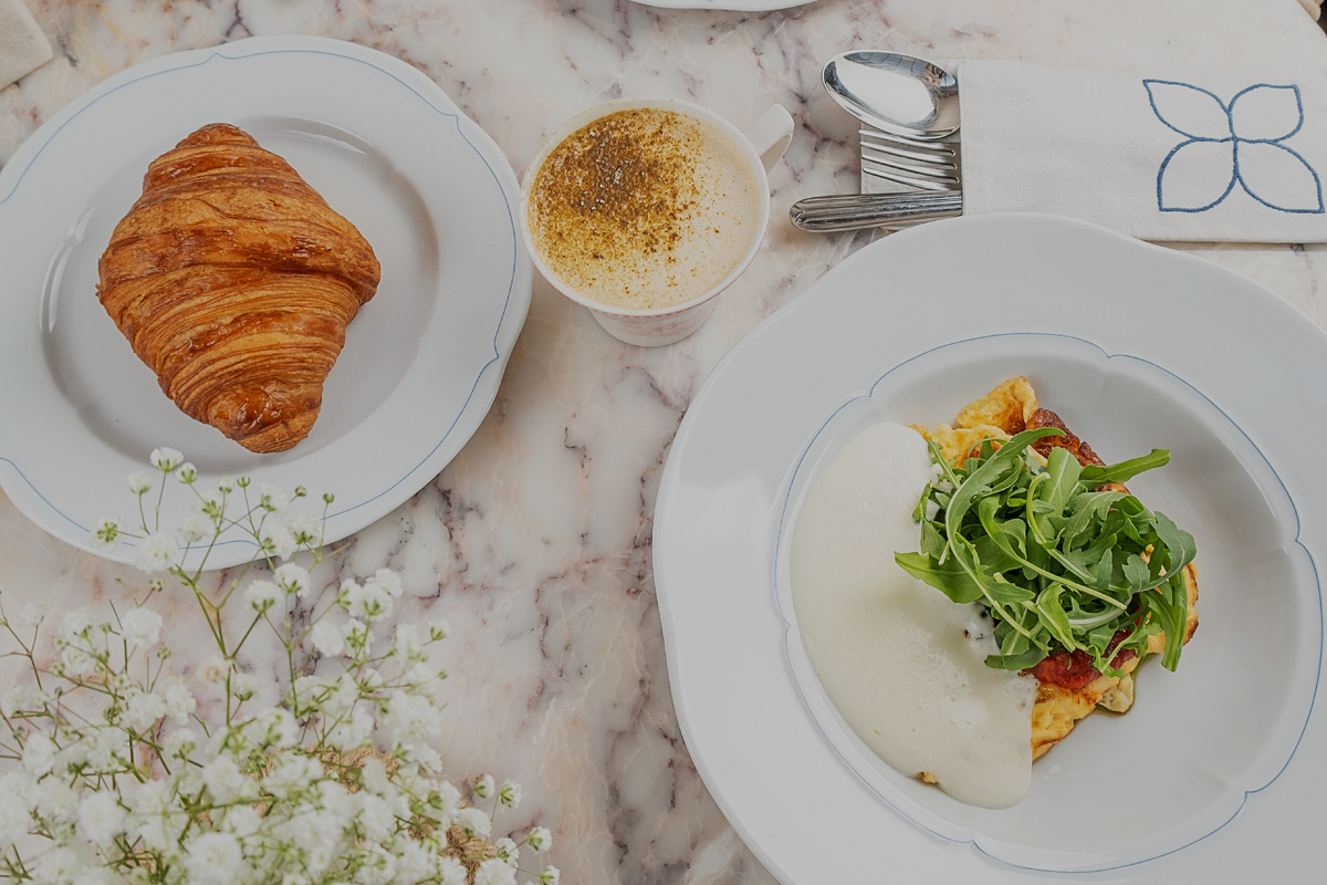 9:00–11:45, специальное меню до 15:00