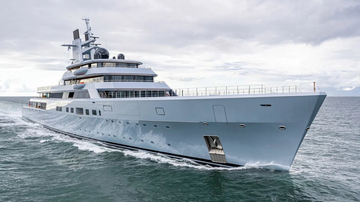 Dragonfly далеко не первая лодка Lürssen в таком стиле