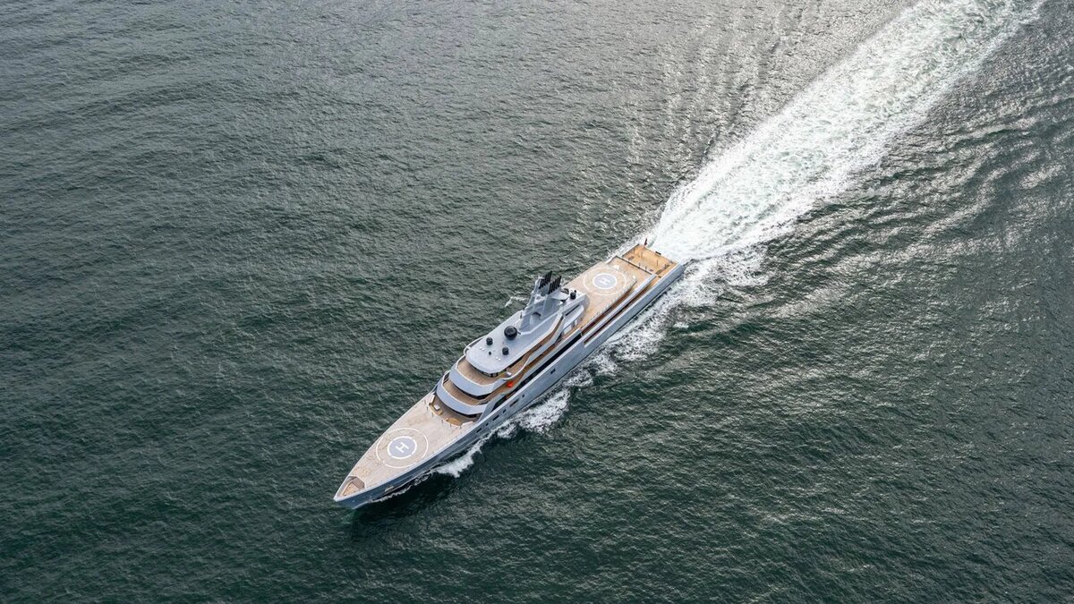 На верфи заявляют, что яхта будет оснащена инновационной кормовой платформой