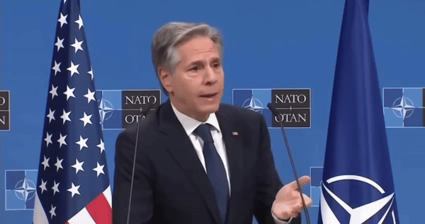    Глава американской дипломатии впрямую требует от украинских властей "принять сложное решение". Источник: ТГ-канал "Пул №3"