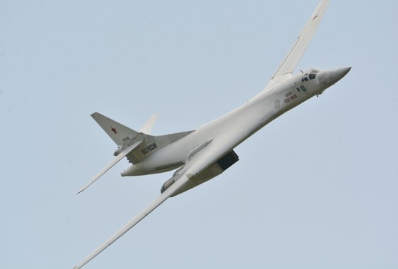    Ракетоносец Ту-160