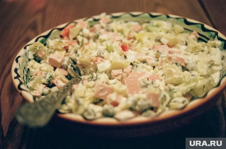 Главный новогодний салат подорожала на 12%
Фото: Владимир Жабриков © URA.RU