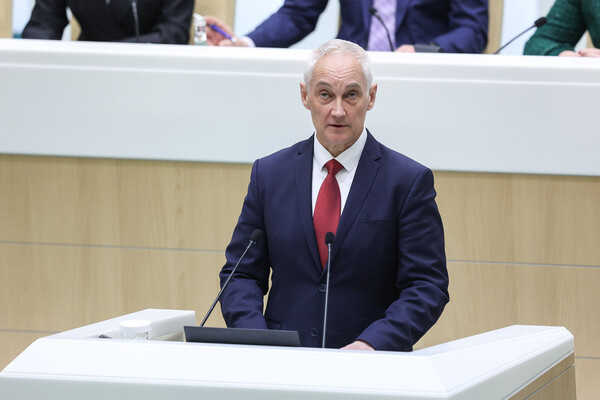 Исполняющий обязанности первого заместителя председателя Правительства РФ Андрей Белоусов выступает на пленарном заседании в Совете Федерации РФ, 14 мая 2024 года / Пресс-служба Совета Федерации РФ   📷